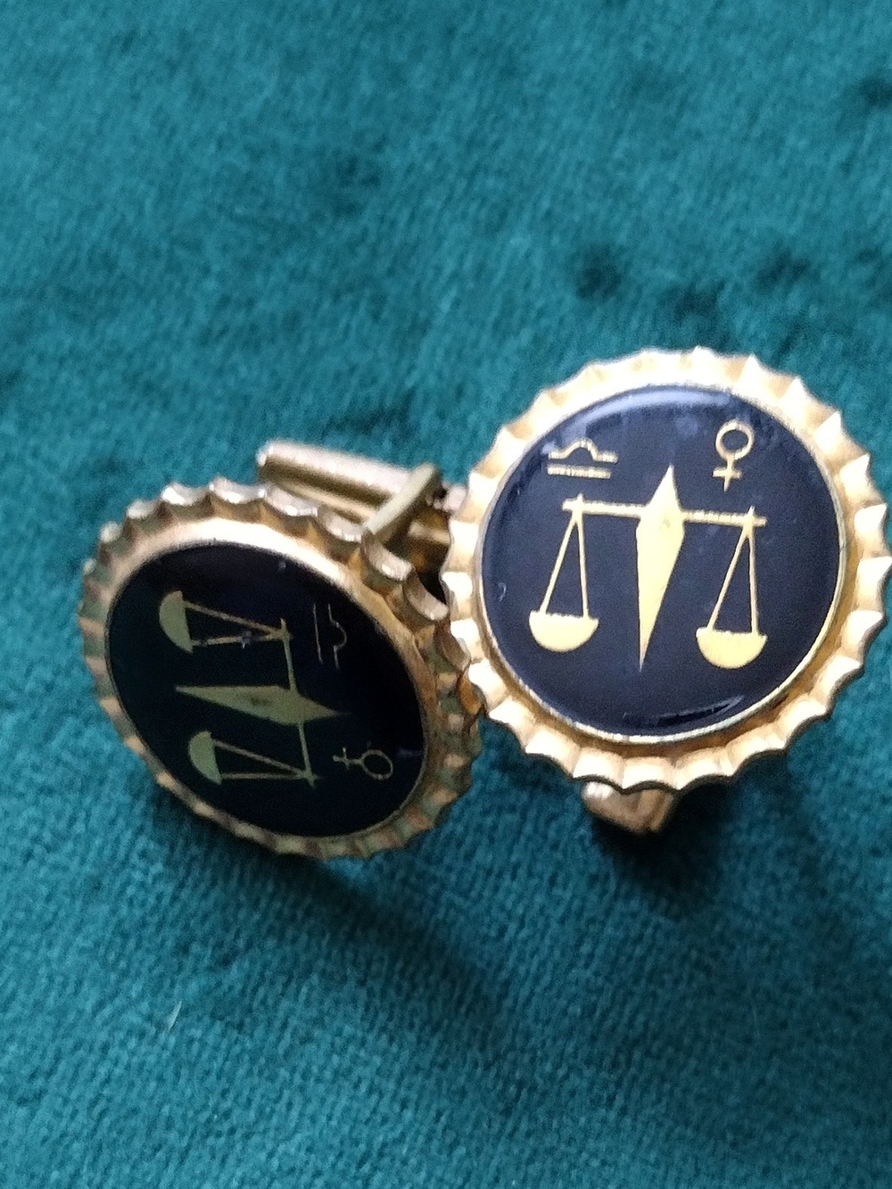 Vintage gold-toned round Cufflinks featuring a black enamel Scales of Justice
